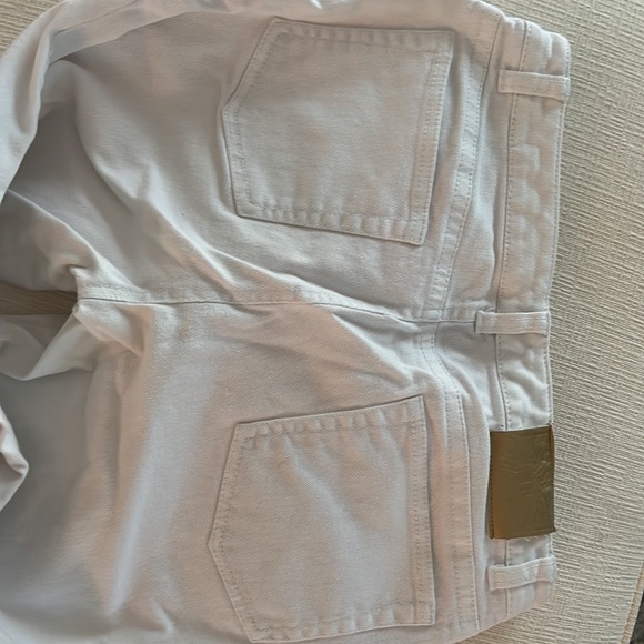 White jeans, used and has some stains - Picture 5 of 5